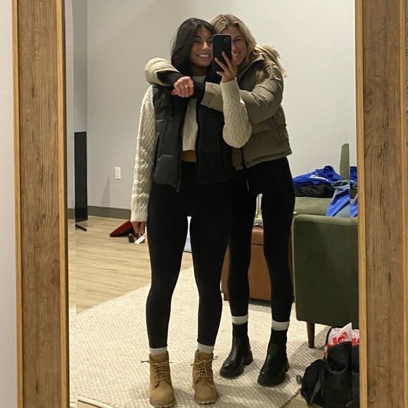 Meet your Posher, Alysha - Picture 1 of 1